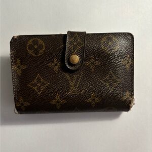 NEEDS REPAIR - Louis Vuitton Monogram Wallet